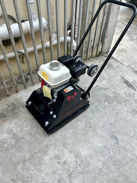 Plate Compactor - Rental Bz City! 🚧